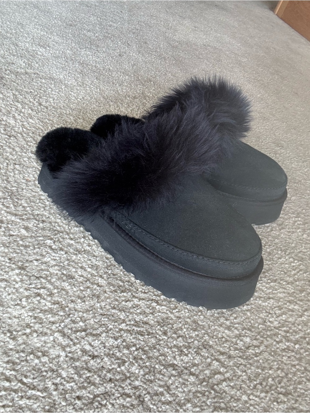 UGG Women's Disquette Chalet - Picture 2 of 5